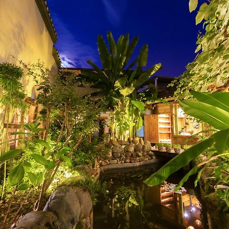 Butterfly Flowers Inn Жангжиаже Екстериор снимка