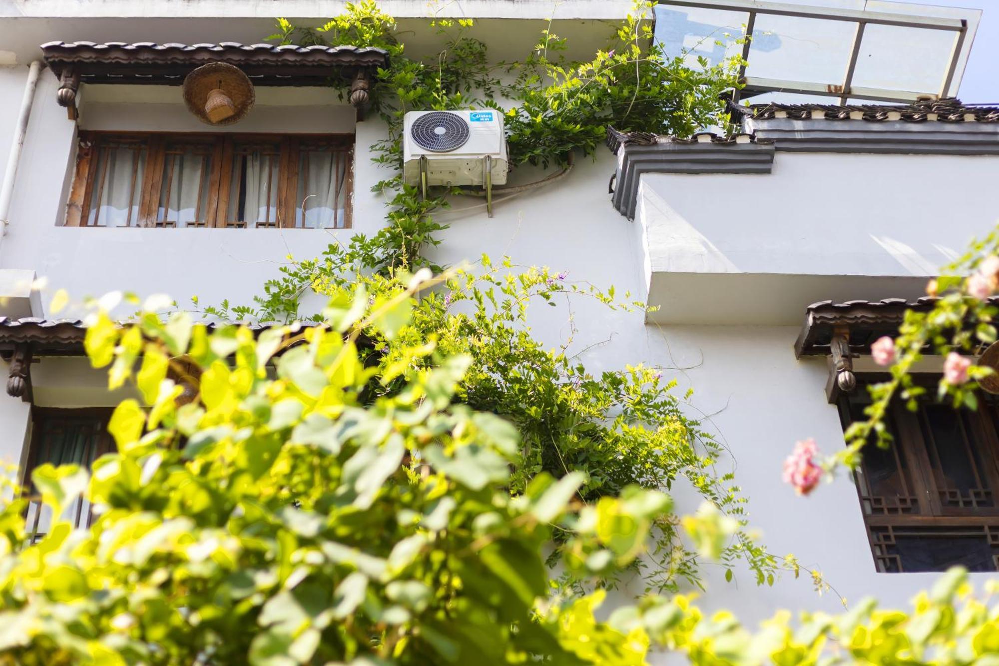 Butterfly Flowers Inn Жангжиаже Екстериор снимка