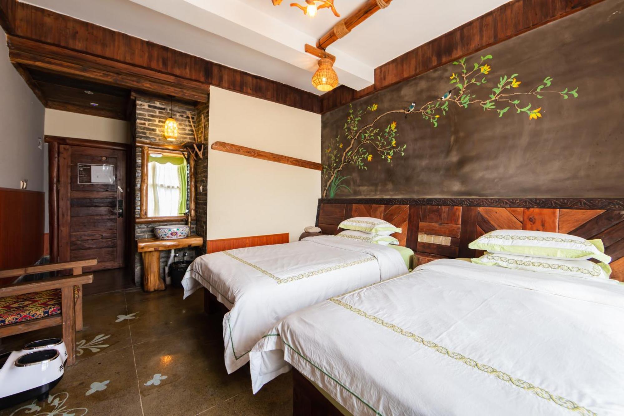 Butterfly Flowers Inn Жангжиаже Екстериор снимка