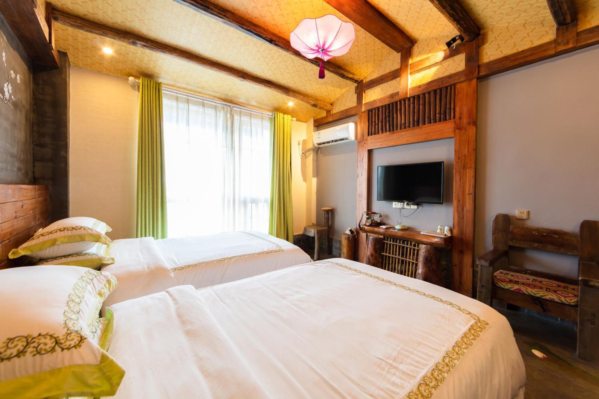 Butterfly Flowers Inn Жангжиаже Екстериор снимка